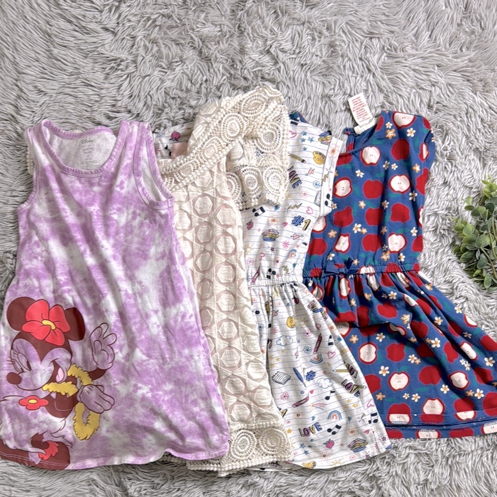Girls dress bundle size 4/5